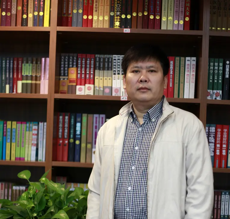 杨斌:50岁,精彩的起点——房天下济南媒体中心专访长