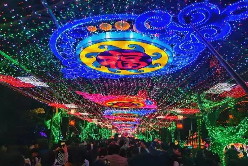 带你去看最美的花灯 就在惠州