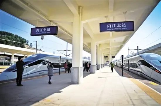 成渝高铁火爆 内江高客站客流减少近半