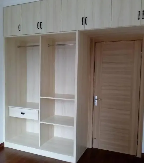 木工现场做柜子还都是原木118平装修花16万这效果值吗