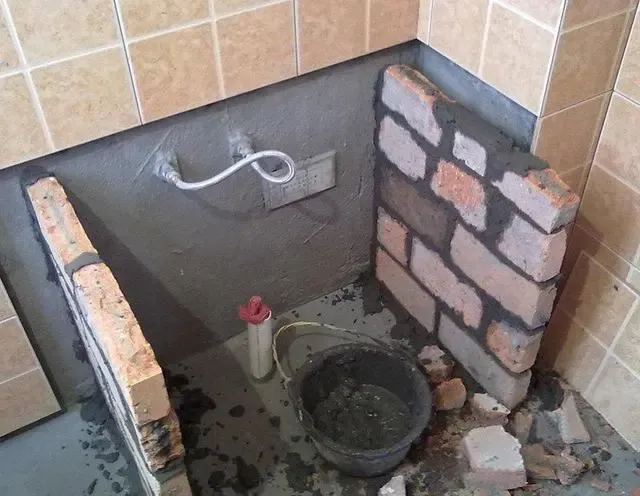 晒晒朋友家做得砖砌洗脸台,太丑了,一进卫生间我扭头就跑!