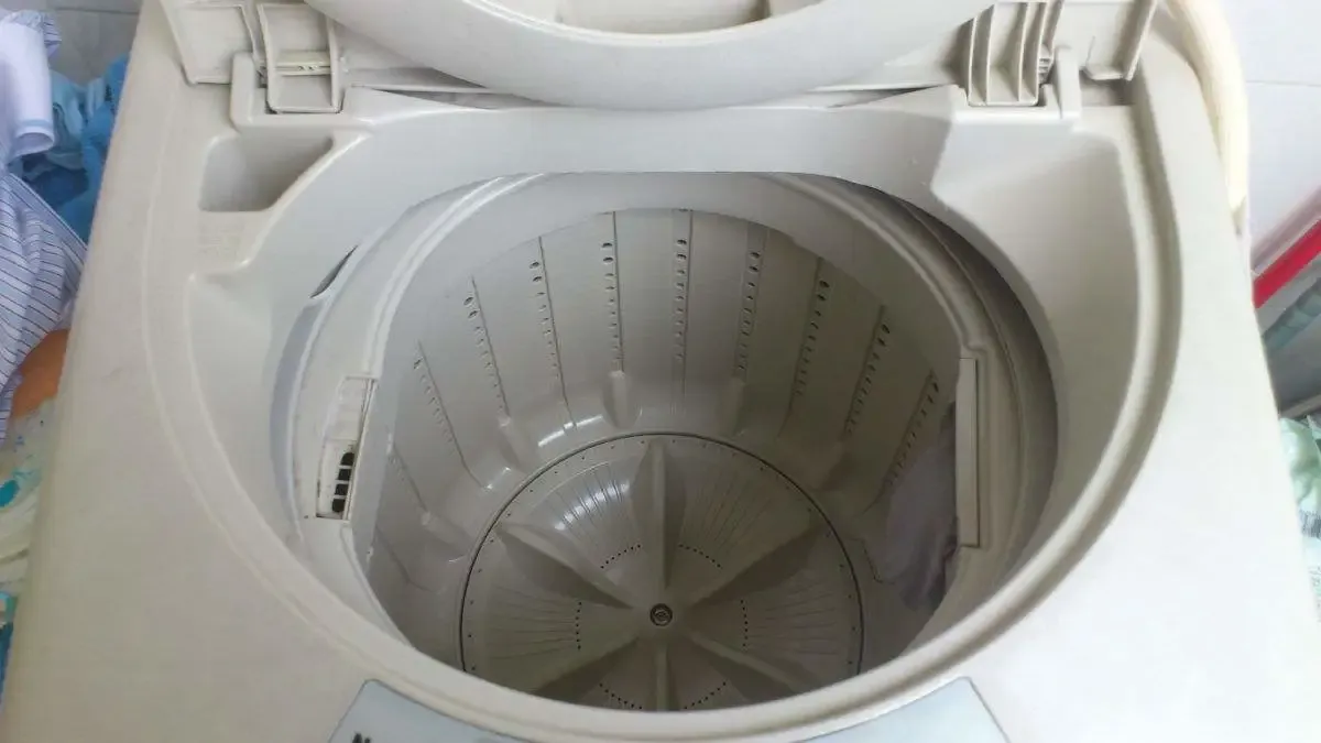 家里万万不要买这种洗衣机,我家当初被导购忽悠,入住才知不实用